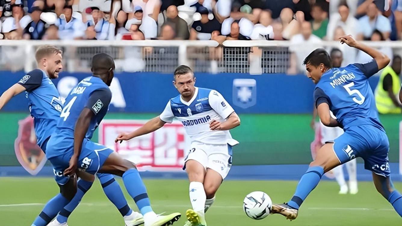 新援表现令人期待，球迷心热不减