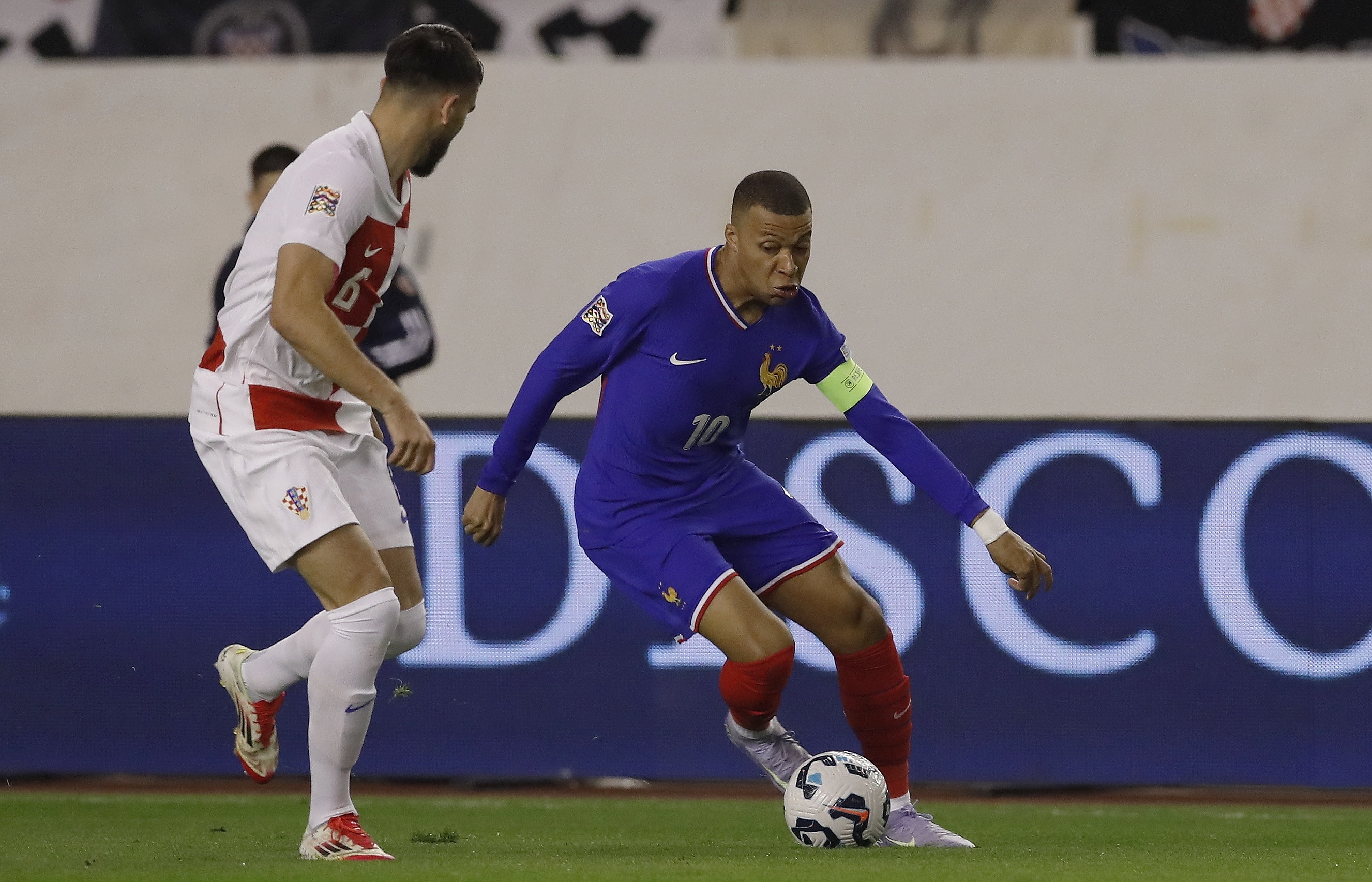 欧国联比赛:荷兰苦战克罗地亚取得胜利 欧国联比赛:荷兰苦战克罗地亚取得胜利