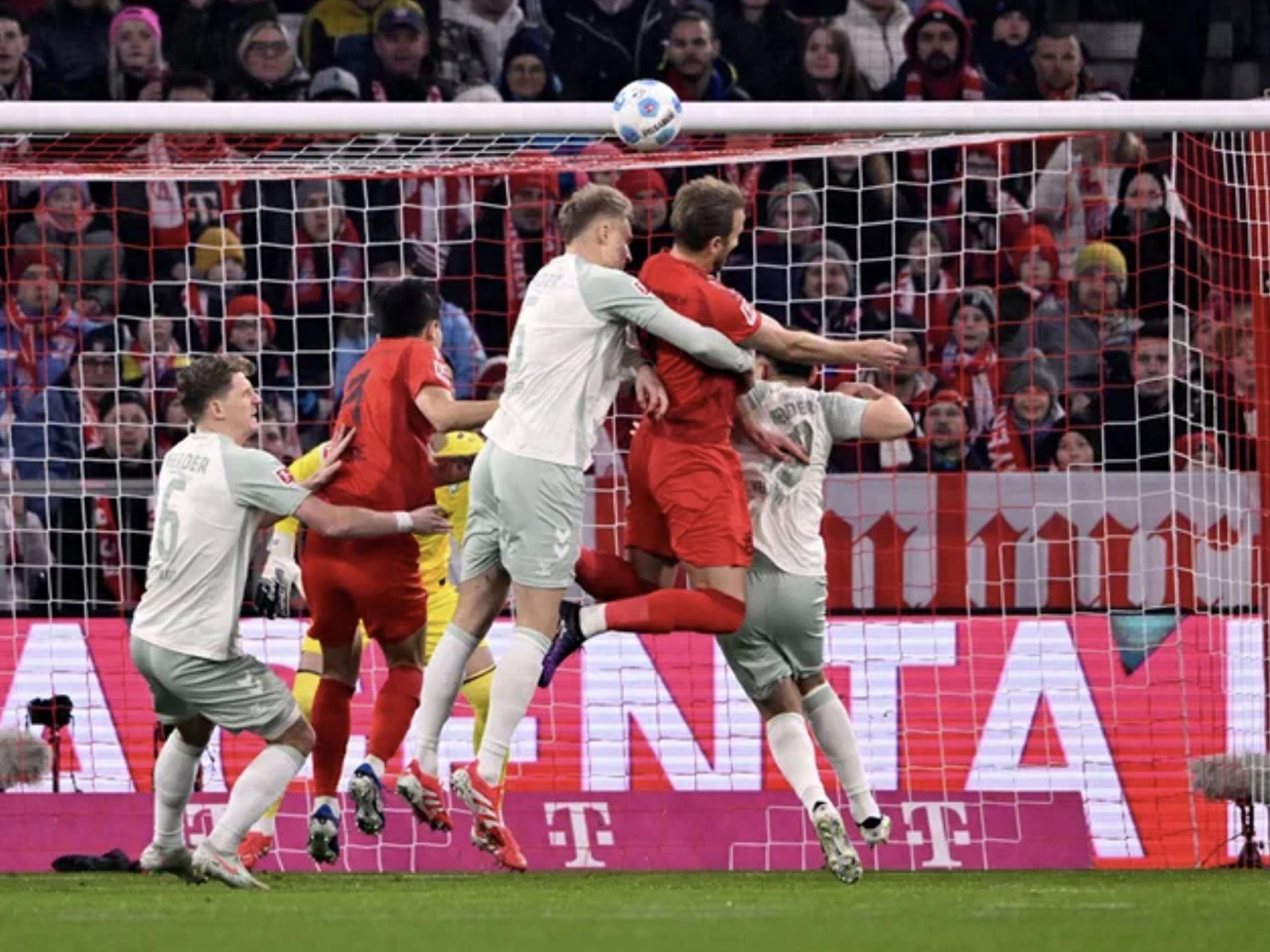 开云体育网站-拜仁慕尼黑主场胜出，豪取胜利