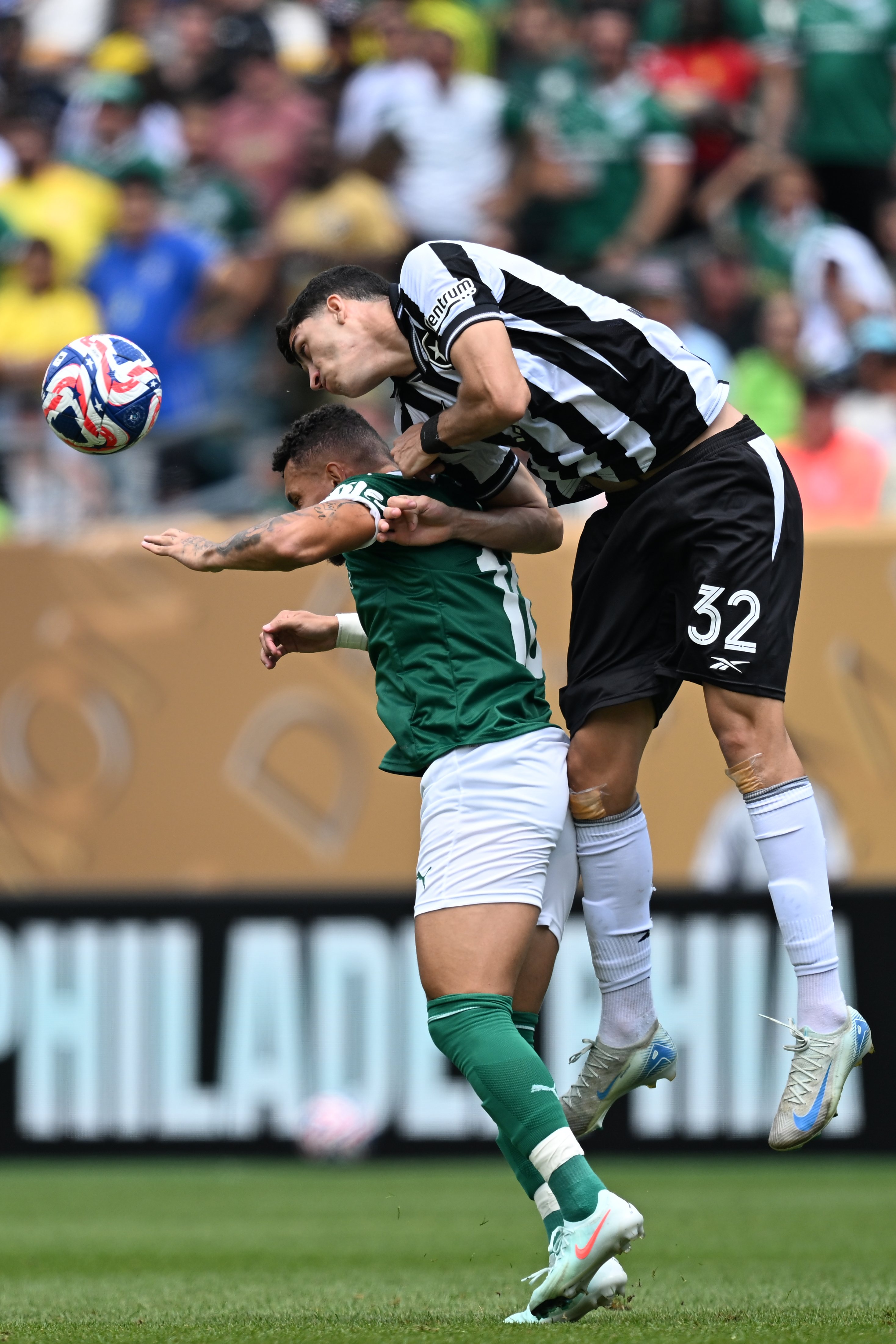 开云体育app-帕尔马斯略胜一筹，获得三分