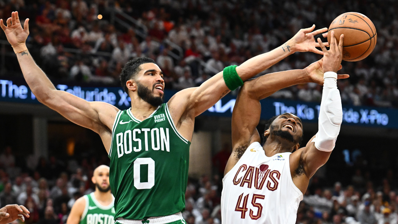 开云体育直播-篮网击败凯尔特人，厄文独揽32分