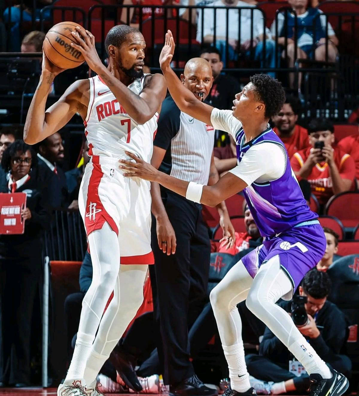 包含篮网大胜黄蜂,杜兰特再度爆发轰下30+的词条 包含篮网大胜黄蜂,杜兰特再度爆发轰下30+的词条