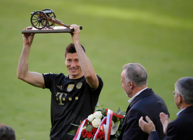 维京逆袭阿积古查，荷甲卫冕冠军再上巅峰