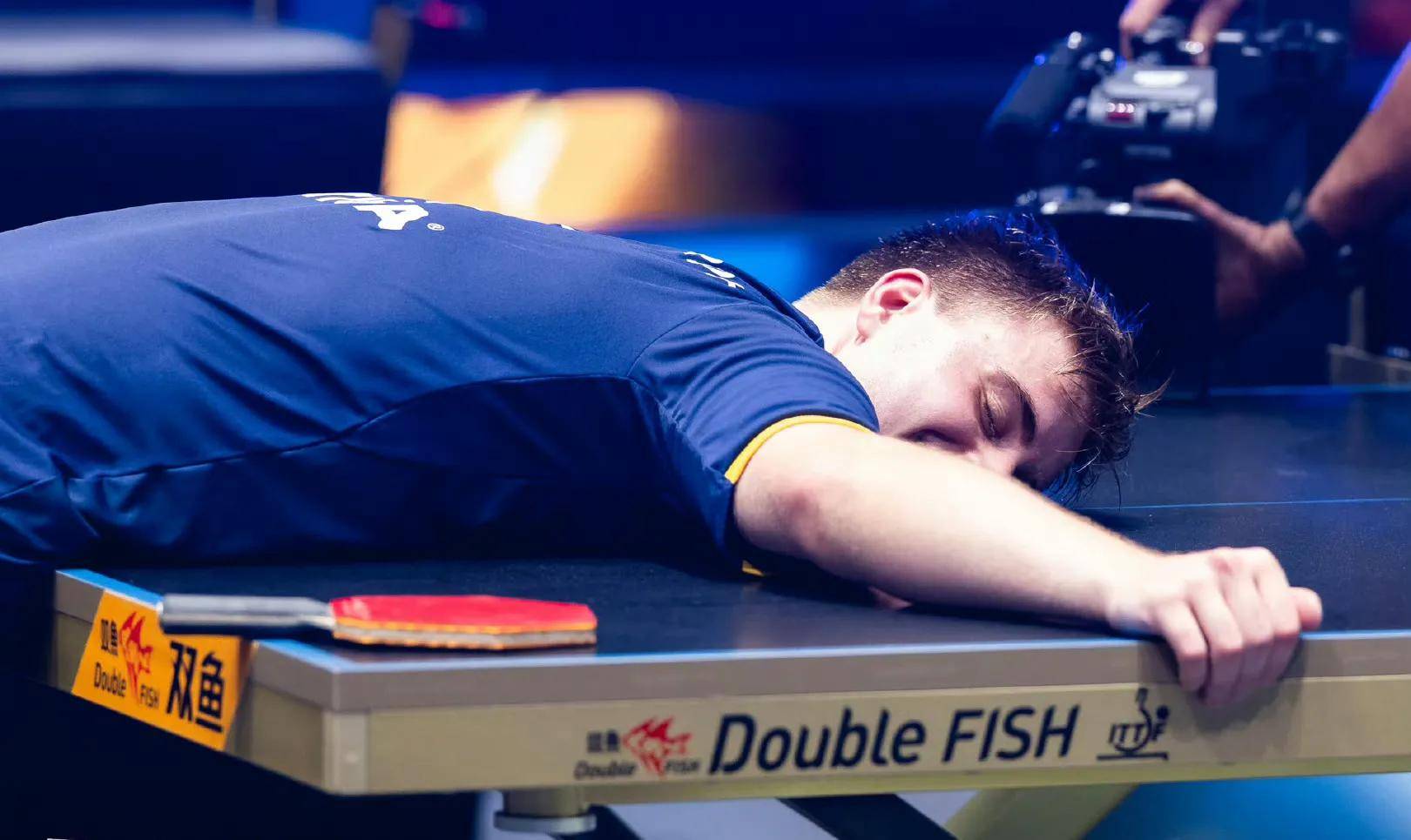 瑞典运动员极速冲刺斩获金牌 瑞典运动员极速冲刺斩获金牌