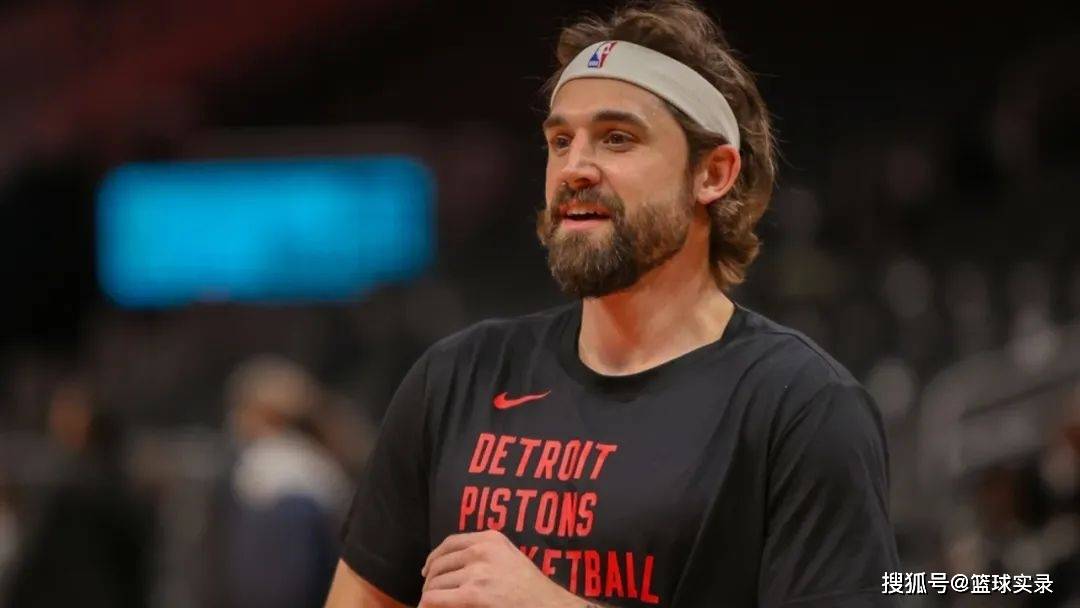 开云体育app下载-乔-哈里斯回归赛场，稳定球队中场节奏的简单介绍